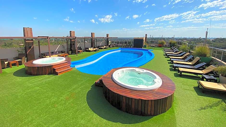 Grand Crucero Hotel