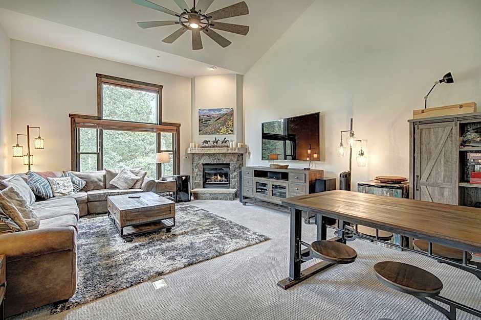 Photo 1 of 18 of Townhome 4 Bedroom