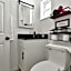 Daytona Studio Suite Queen Bed Walk In Shower #3