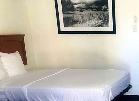 2 Double beds Non Smoking Exterior door