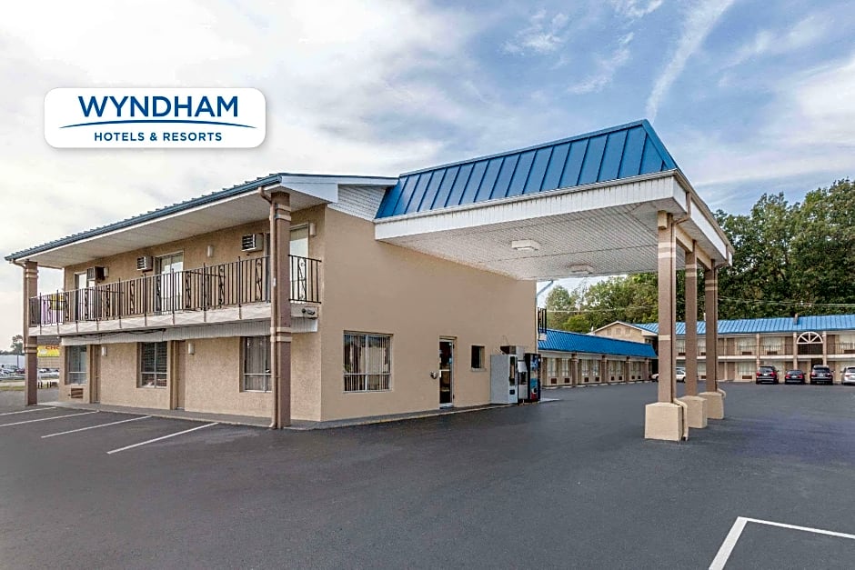 Days Inn by Wyndham Jacksonville