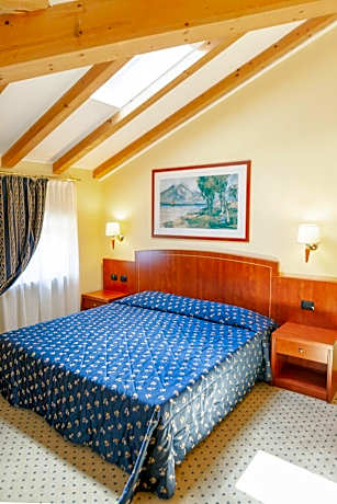 Double or Twin Room with Castle View