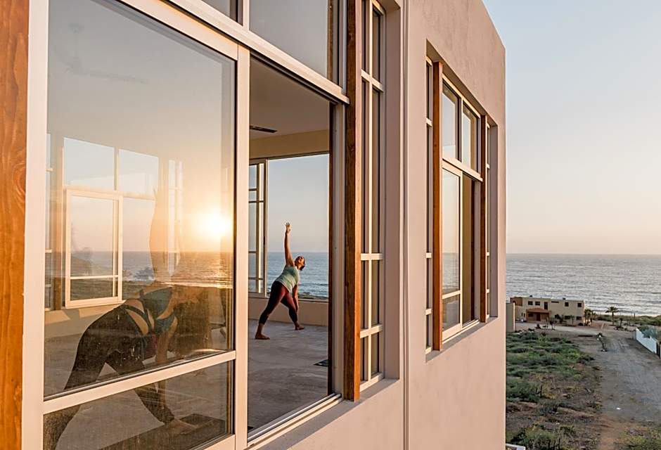 Topia Retreat- Sunset Suite