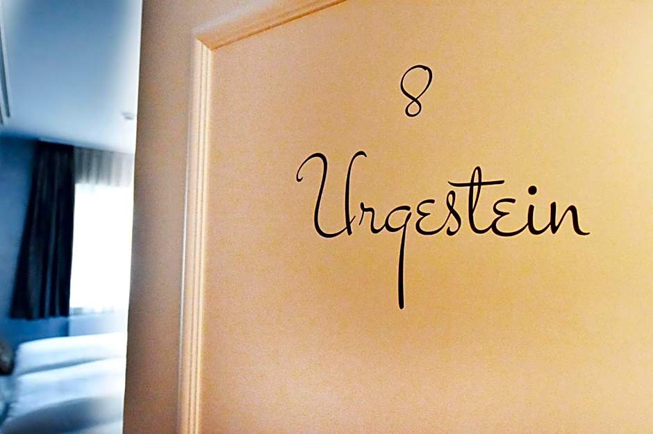 MOMENTS Boutique Hotel