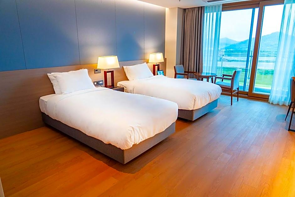 Ramada Plaza by Wyndham Jaeun