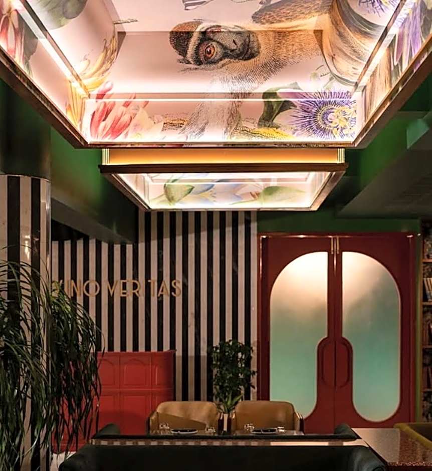 The Avenue Center Hotel