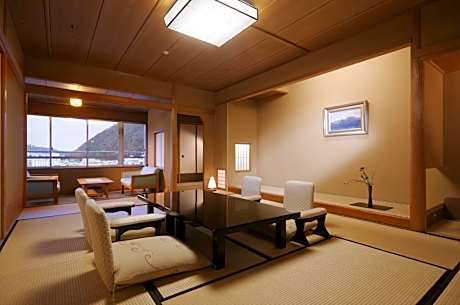 Japanese-Style Deluxe Room