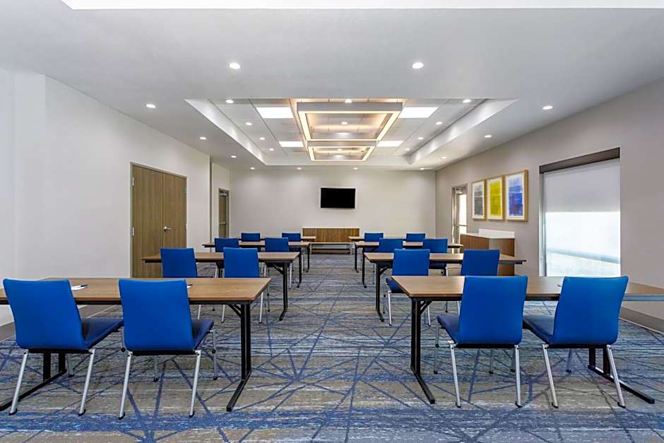Holiday Inn Express & Suites Macclenny By IHG