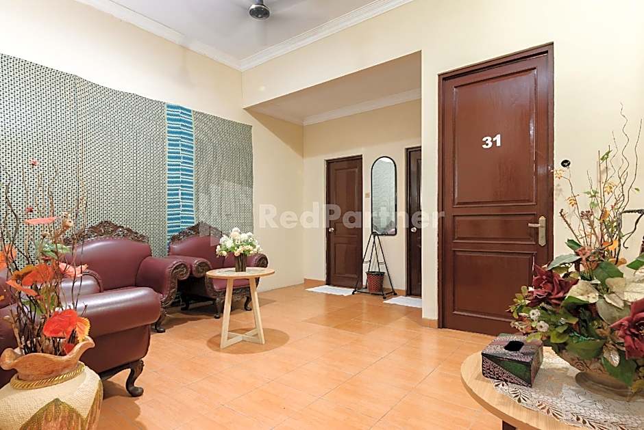 SR Residence near Mall Ciputra Cibubur Mitra RedDoorz
