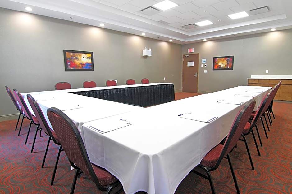 Holiday Inn Express and Suites Calgary University By IHG