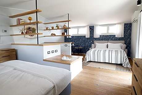 Family Room with Lake View