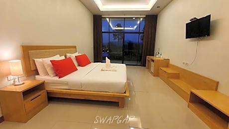 Superior Triple Room with Pool Access