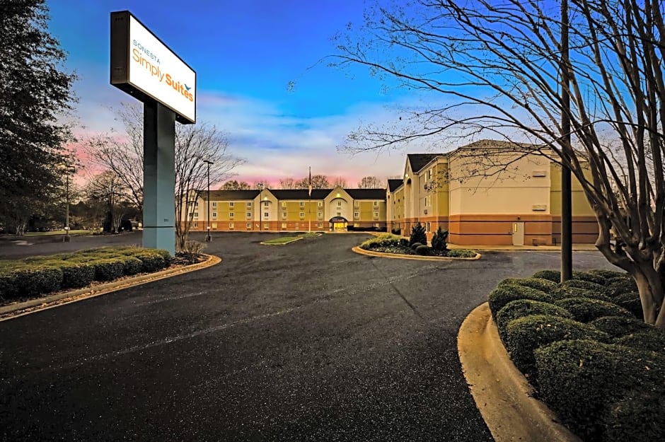 Sonesta Simply Suites Huntsville Research Park