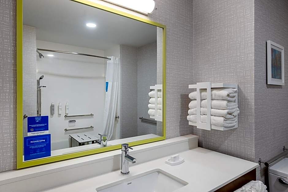 Hampton Inn By Hilton Columbus Downtown