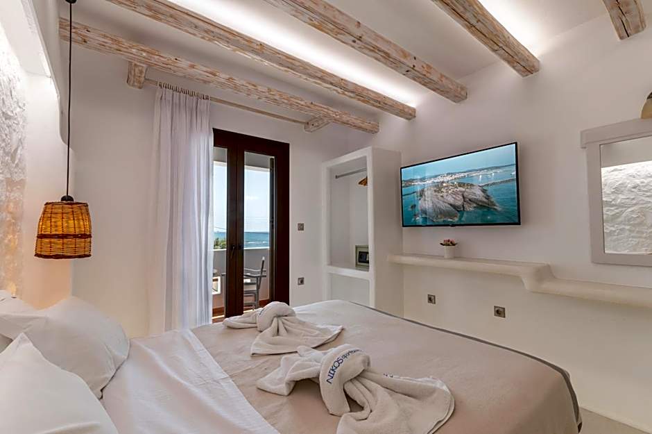 Nikos Apartments and Studios