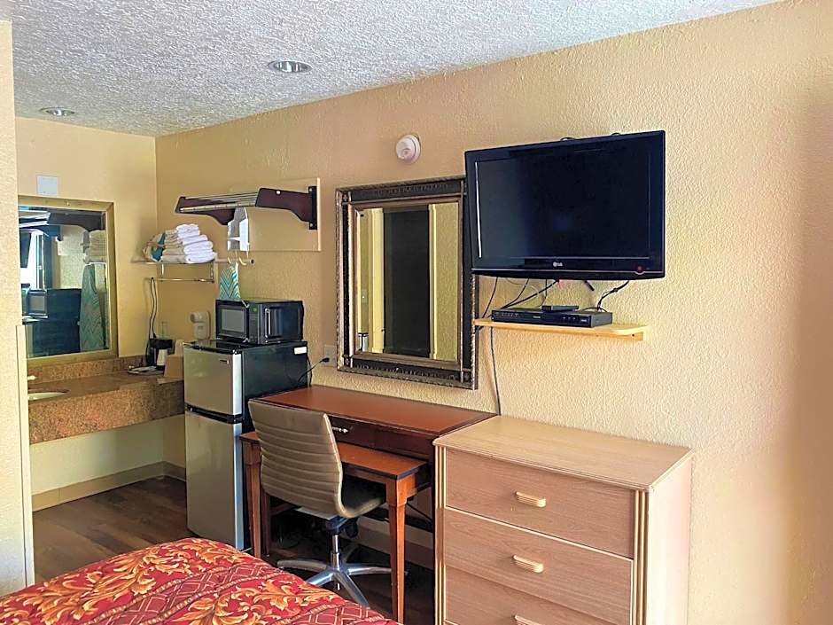 Economy Lodge Texas City Refinery