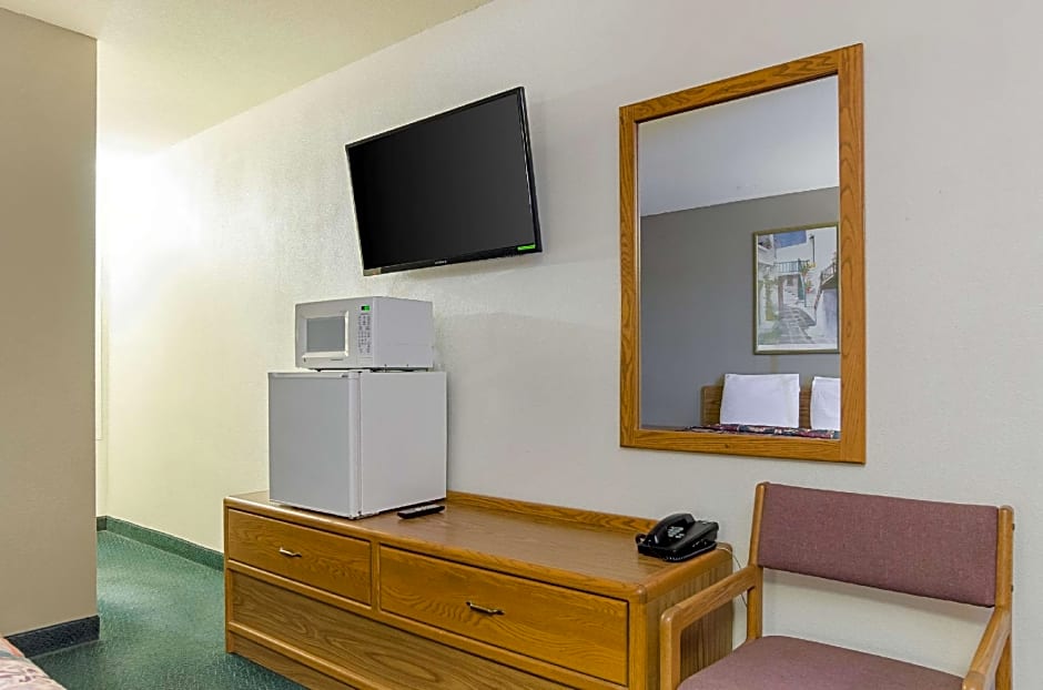 Econo Lodge Wakeeney