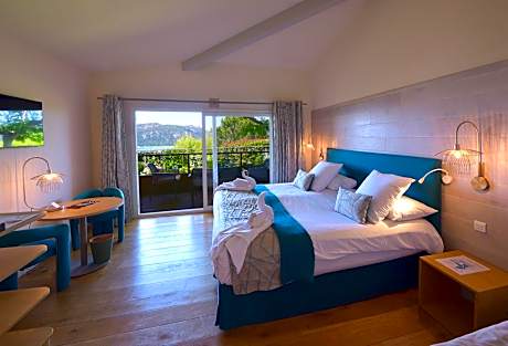 Deluxe Double Room with Sea View