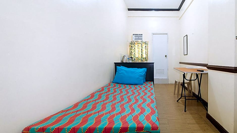 Mervin's Terraces by RedDoorz