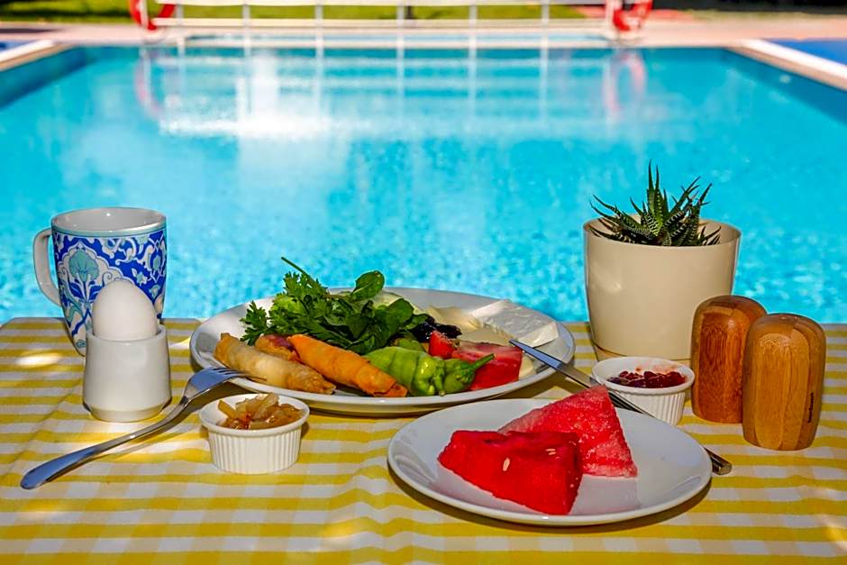 Dedeminn Garden Hotel