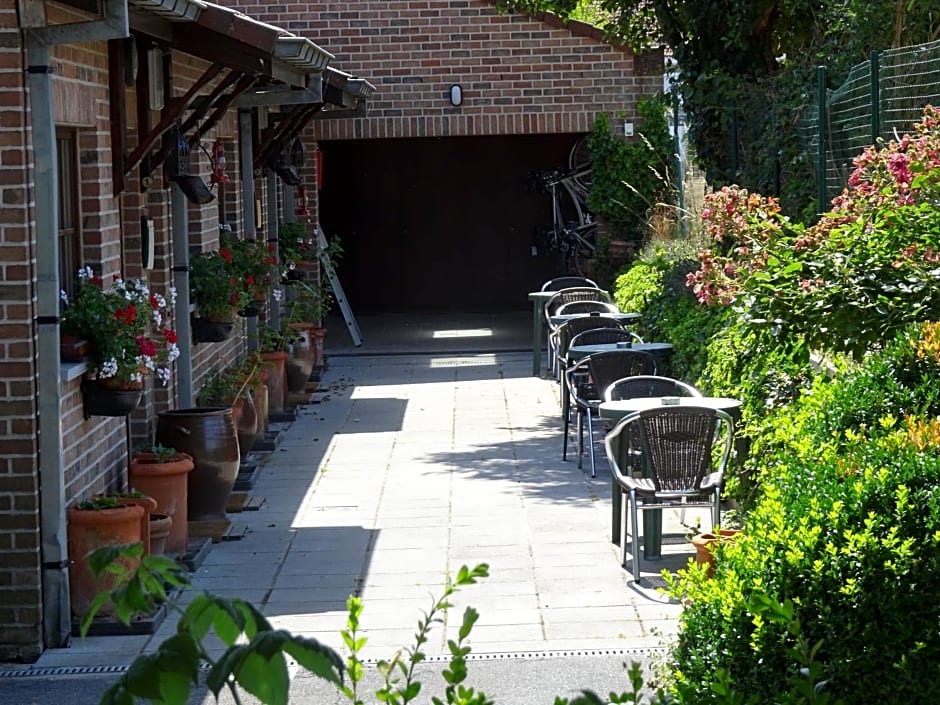 Elckerlyck Inn Hotel