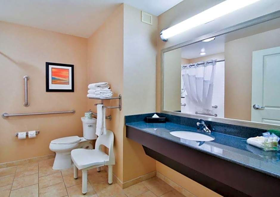 Holiday Inn Bismarck By IHG