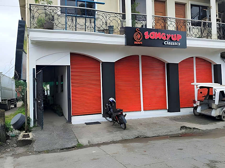 Candice Lucy Hotel Caticlan