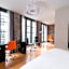 Le Petit Hotel Vieux-Montreal - Saint-Paul by Gray Collection