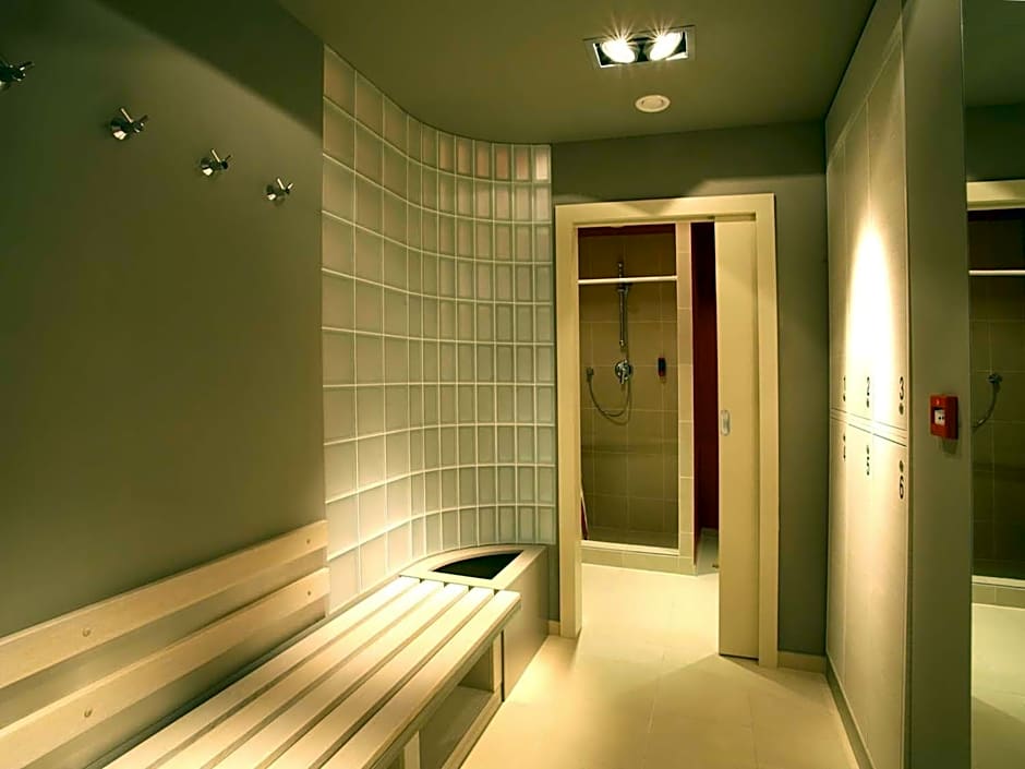 Ea Hotel Crystal Palace