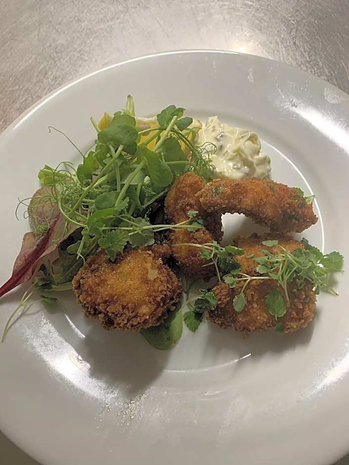 The Halfway House Pub and Kitchen