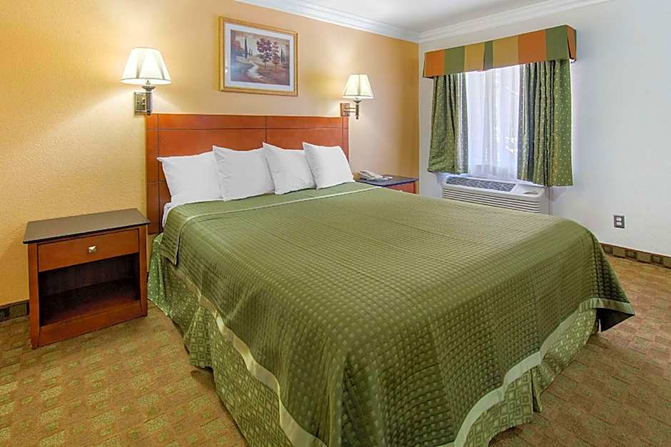 Rodeway Inn Adelanto US 395