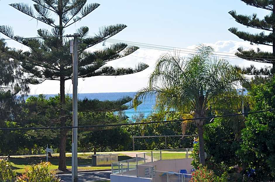 La Costa Beachside Motel
