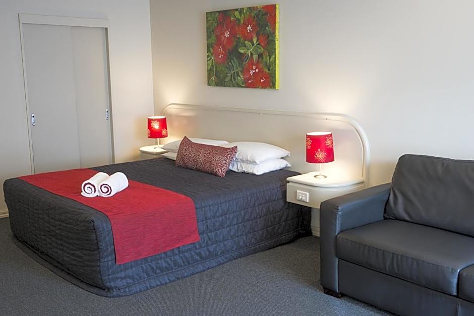 Aubyn Court Spa Motel