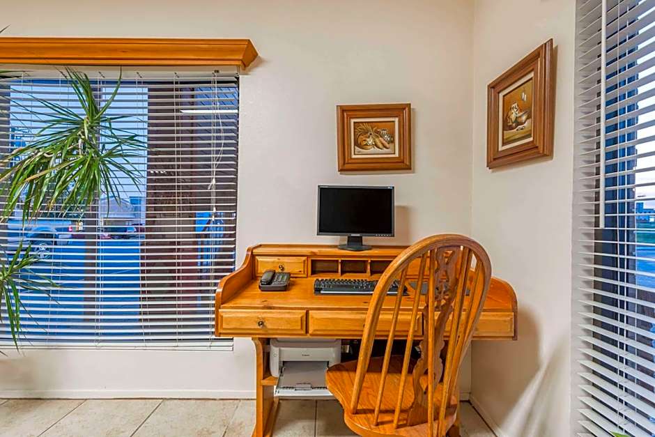 Super 8 by Wyndham Waco/Mall area TX