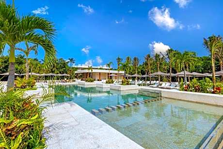 Family Selection at Grand Palladium Kantenah Resort & Spa- All Inclusive