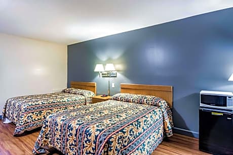 Double Room with Two Double Beds - Smoking