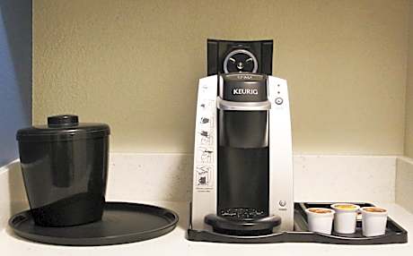 Queen Room with Two Queen Beds - Hearing Accessible/Non-Smoking