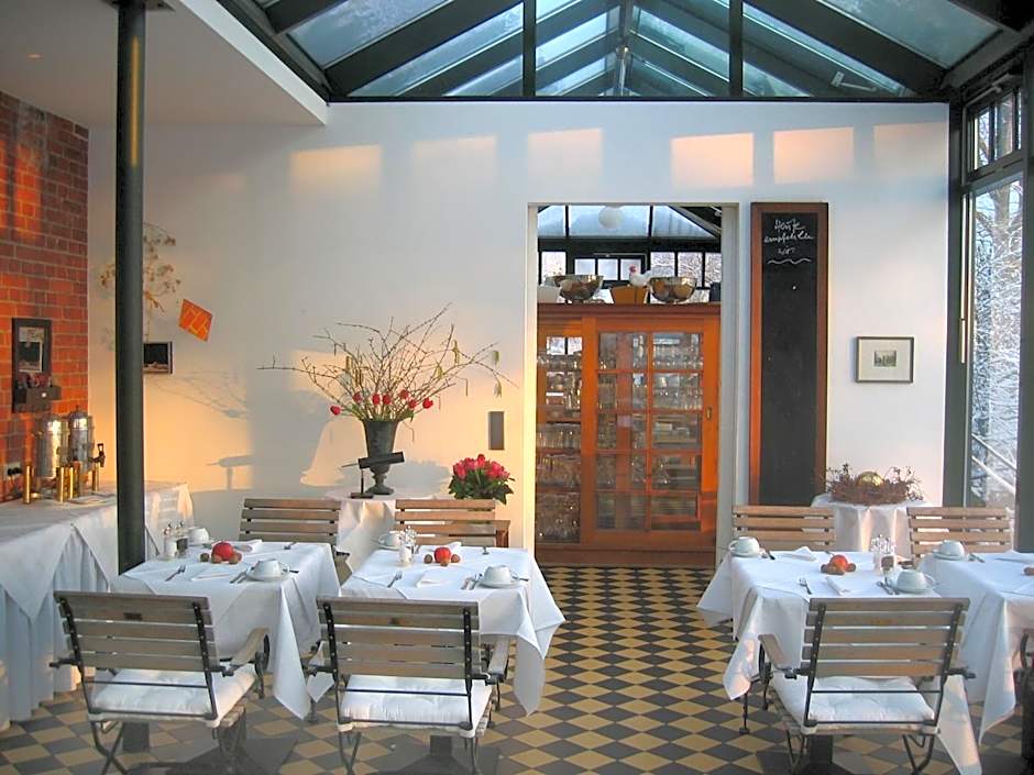 Seehotel Am Neuklostersee