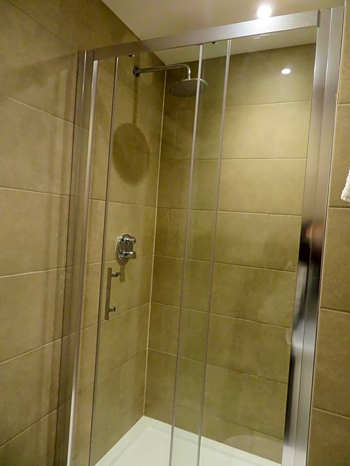 Glendale Hyde Park Hotel