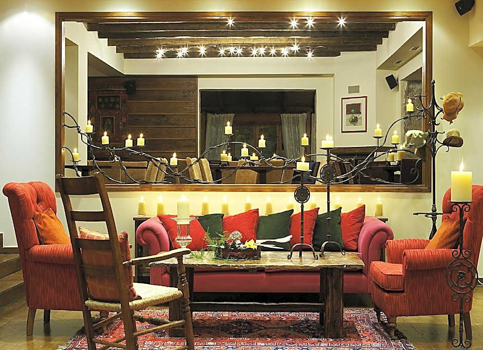 Country Club Hotel & Suites