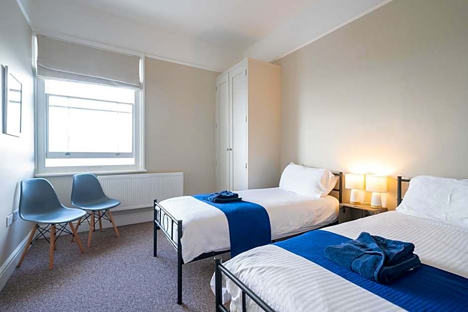 The Veteran Hotel & Bar