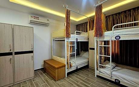 Bed in 10-Bed Mixed Dormitory Room
