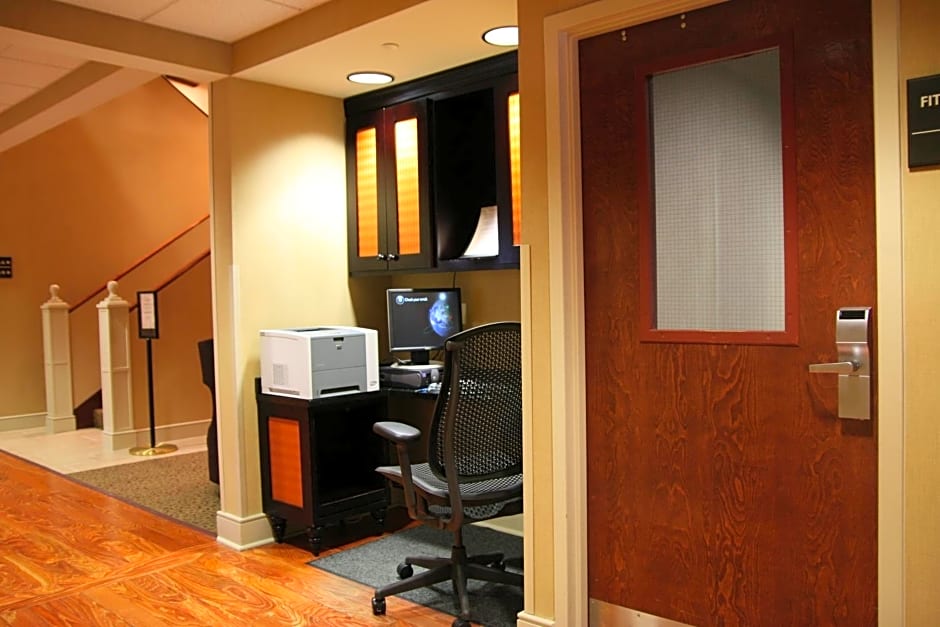 Hampton Inn & Suites Memphis East