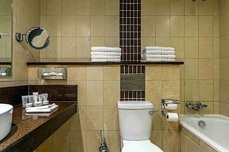 1 King Bed, Non-Smoking, Junior Suite, Wi-Fi, Espresso Machine, Bathrobe, Air-Conditioned