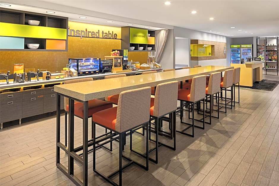 Home2 Suites by Hilton Minneapolis / Roseville, MN
