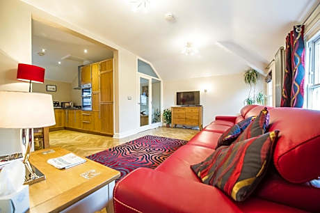 Executive Three-Bedroom Apartment