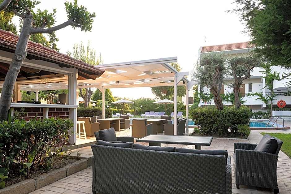 Terinikos Sunny Garden Hotel & Junior Suites