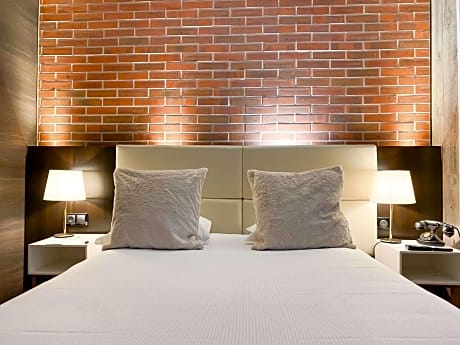 1 Double Bed, Non-Smoking, Classic Room