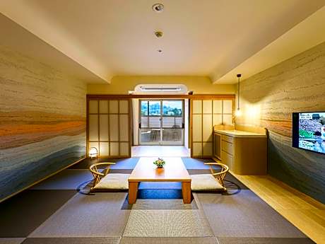 Japanese-Style Quadruple Room with Open Air Bath and Mountain View