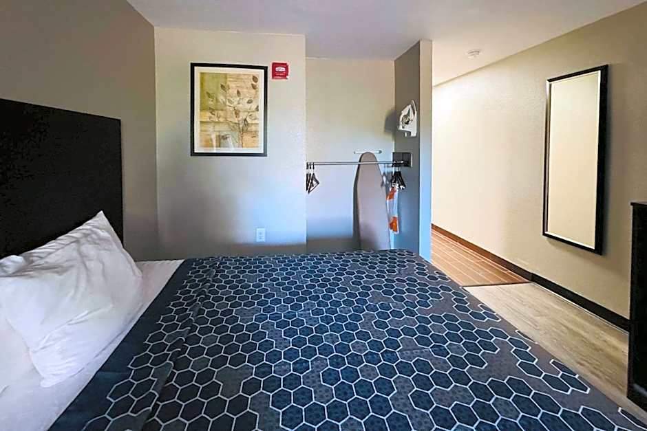 Econo Lodge Inn & Suites Centerville